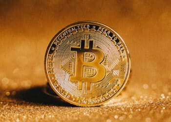 investing in bitcoin, Cryptocurrency